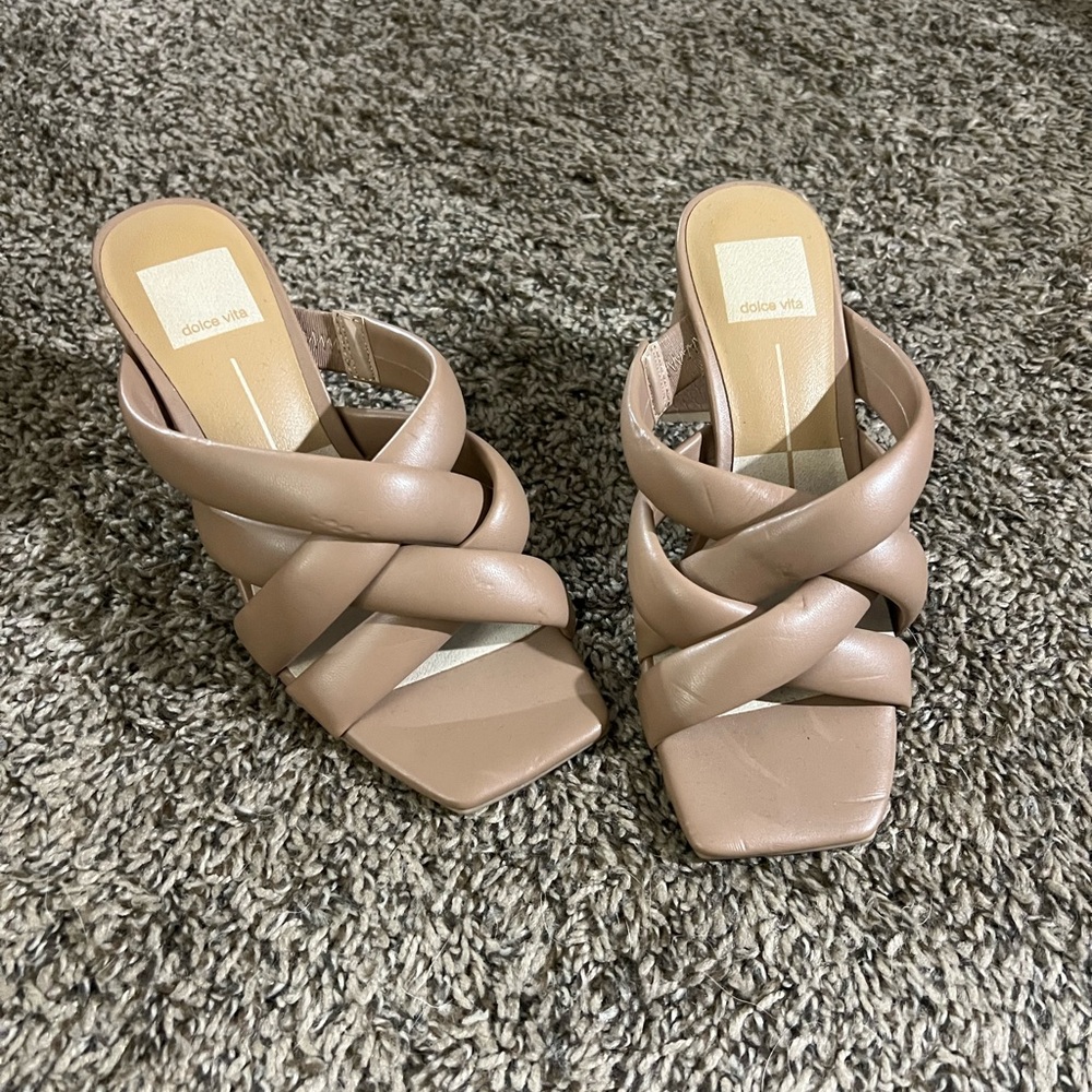 Dolce Vita Women's Tan Heeled Sandals